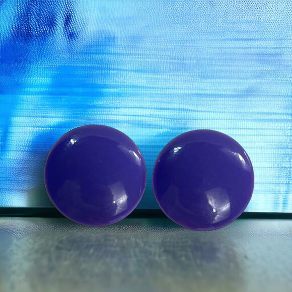 Vintage Light Purple silverTone Plastic Clip On Button Earrings 80s - Picture 1 of 8